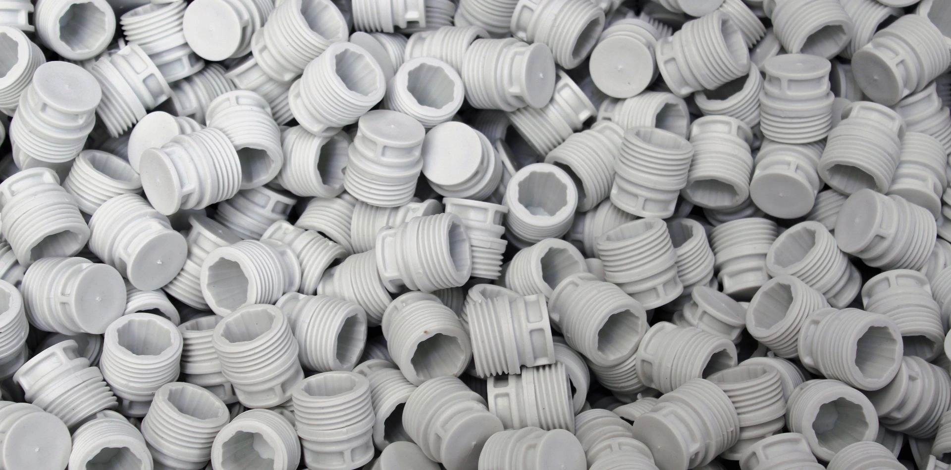Injection des pièces plastiques en série