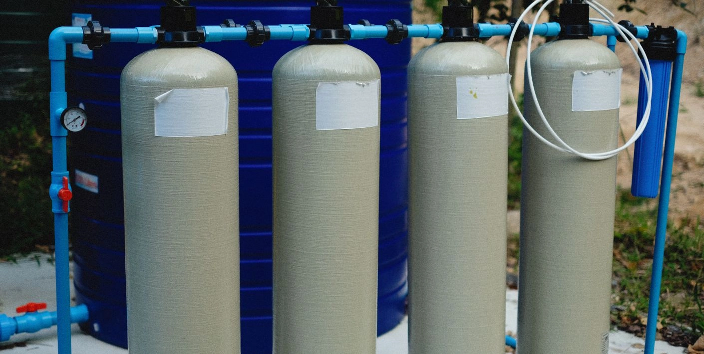 Pièces plastiques injectées pour systèmes de pompage et de traitement de l'eau
